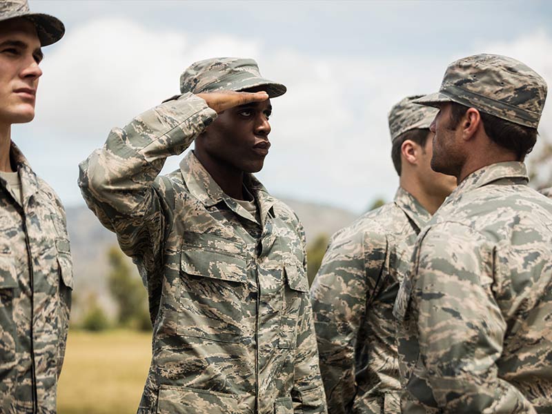 airman saluting an oficer